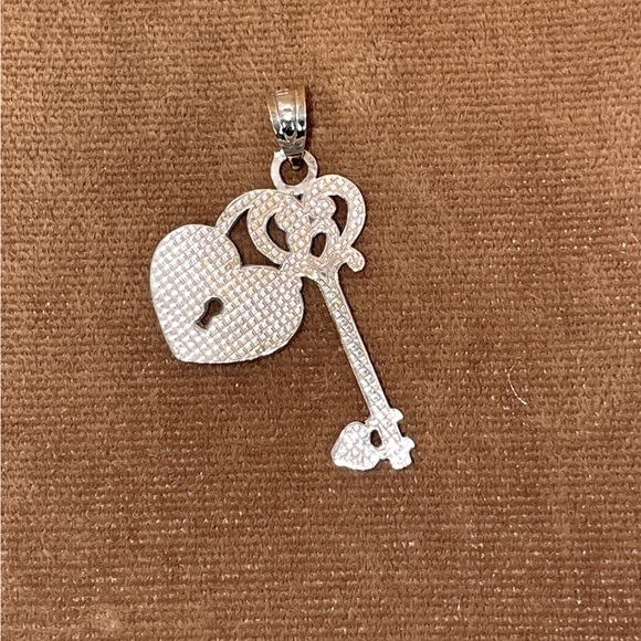 Solid Stamped 14K White Gold Padlock Key Pendant Charm for Necklace Bracelet - Picture 4 of 8